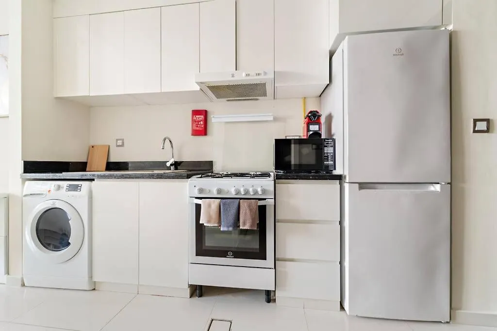 First Class Studio Luxury Getaway Dubai United Arab Emirates